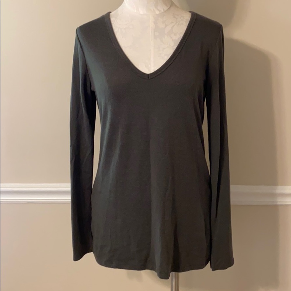 V-Neck Long Sleeve Tee